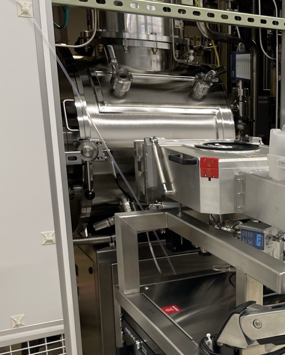 The ion beam etcher chamber at the Washington Nanofabrication Facility